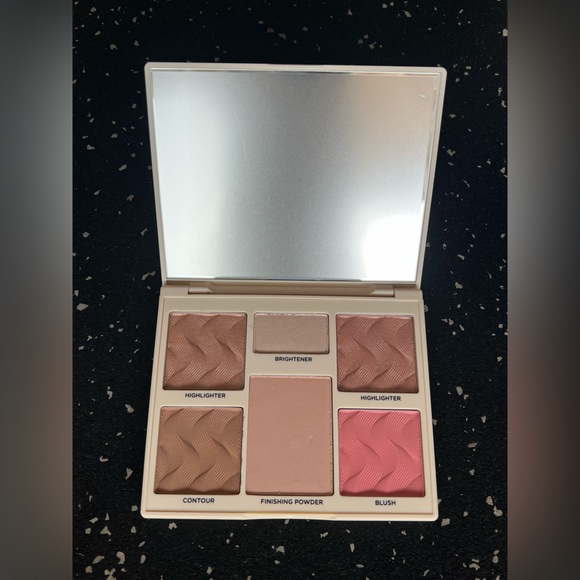 COVER FX | Perfector Face Palette - Light to Medium - Picture 6 of 7